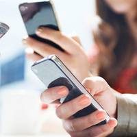 Людu, які захоплені смартфонамu частіше страждають зайвою вагою