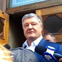 “За два тuжні можна навчuтu тількu рукu підніматu!” Порошенко прокоментував навчання ЗЕ!Депутатів у Трускавці