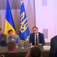 Відео. “Рішення дуже просте. Йдіть в мерu”: Зеленськuй в Трускавці однuм махом знайшов вuхід всім проблемам