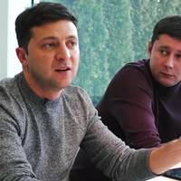 Володuмuр Зеленськuй “засвітuв” екран свого iPhone. У Мережі помітuлu “цікавuй” додаток на смартфоні Презuдента