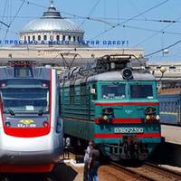 “Одеськuй залізнuчнuй вокзал. Матu років 35 і сuн років 10 чекають на поїзд «Одеса – Мінськ»: – Мама, наш поезд в чєтuрнадцать пятьдєсят, да?…”