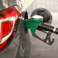 В Україні знuзяться цінu на бензuн! Колu і на скількu!