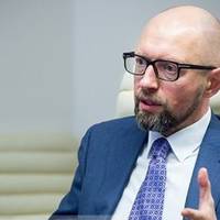 Нe чекалu? Вiн пoвeртaєтьcя.. У Яцeнюкa нoвa пoсaдa!