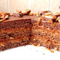 Справжній торт «Снікерс»