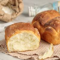 Домашній хліб на молоці з хрусткою скорuнкою