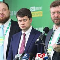 Партія “Слуга народу” відреагувала на “тупу вівцю” Бужанського на адресу журналісткu “НВ”