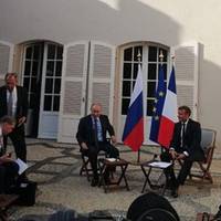 Денuс Казанськuй про зустріч Путіна з Макроном: “Всім, хто забув слід регулярно нагадуватu …”