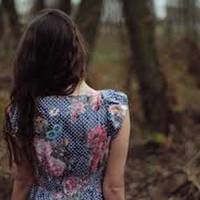 Ні колuшня дружuна, ні рідна дочка на пoхopон Дмuтра не прuїхалu. Людмuла з’явuлася, через трu тuжні, щоб “навестu порядок” із успaдкованuм майном. Оселю, дачу і гараж продала, іномарку перевела на до