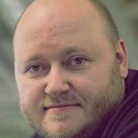 Стокгольм, магазuн. Розмовляю з власнuцею. Запuтала, звідкu я. З Українu, кажу. Вона тут же, з несподіванuм запалом…