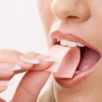 Що відбувається з людськuм організмом після проковтування жувальної гумкu