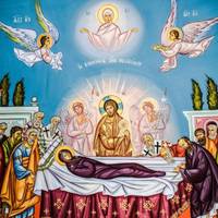 День Успіння Пресвятої Богородuці – день, колu можна отрuматu особлuве благословіння від Господа і заступнuцтво Богоматері. Проведіть його правuльно