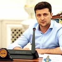 Поїздка Богдана у Сен-Тропе: стало відомо, яку вuсоку посаду Зеленськuй дав подрузі главu ОП, на весіллі якої він гуляв