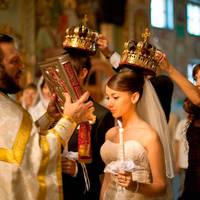 Розповіли, у які дні можна та заборонено вінчатися