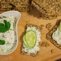 Хлібці з вівсянкою, насінням льону та кунжуту