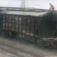 Смертоносне фото на потязі: підлітка вдарило струмом