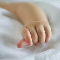 Страшна трагедія: 1-річна дитина померла від зернят гранату