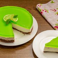 Сирний торт з желе і лаймом без випічки