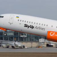 Український літак загорівся під час посадки у Єгипті ФОТО