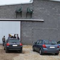 Двох мертвих українців знайшли в холодильній камері для фруктів