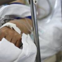 Чоловік, якого разом з дружиною і немовлям знайшли непритомними після застілля, помер