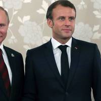 Макрон поговорив з Путіним про Донбас