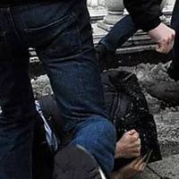 Четверо неповнолітніх побили двох чоловіків