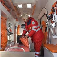 Легковик – вщент: після зіткнення з КамАЗом водія «Жигулів» вирізали рятувальники ФОТО