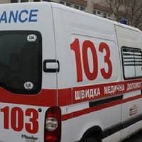 Хотів привітати друзів з Новим роком: з вікна багатоповерхівки випав хлопець ФОТО