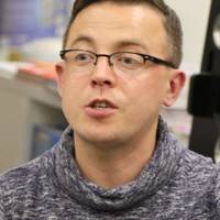 Дроздов про відпочинок Зеленського в Омані: “Скільки б ти не ховався за чорними окулярами і кепками – тебе навіть в Омані виведуть з омани.”