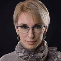 Ліза Богуцька: Послухала я Різдвяні колядки в виконанні Софії Федини. Вражена. І раптом згадала пані Софію в компанії Марусі Звіробій