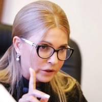 Юлія Тимошенко: “Нехай вони повертаються в свій бізнес, в «Квартал-95», і не отруюють життя в Україні.”