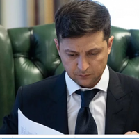 Ні дня без цирку. Президент знов продемонстрував політичну слабкість. Два “юристи” -не знають Конституції.