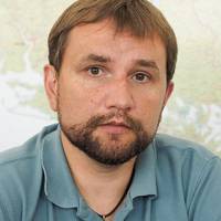 Мені соромно за президента України, який їде в Ізраїль побути в масовці у Путіна . Що далі? Поїде до Москви 9 травня?