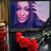 Сьогодні в Катрусі день народження.. Вчора її поховали.. Пташка назавжди повернулася додому..