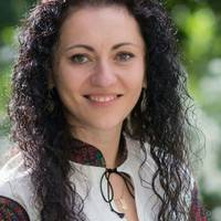 Мені довелося працювати з двома Першими Леді – Катериною Ющенко і Мариною Порошенко. І я надто добре пам‘ятаю…