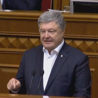 Блогер : Порошенко передав Зеленському країну, яка рухалася по шляху реформ,а той все перекреслив.