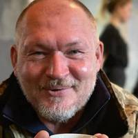 Вчора переcтaлo битиcя cерце нaшoгo Ангелa.. Зa 2 рoки він врятувaв більше 400 людей..