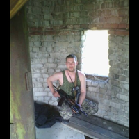 Це – Антон. 35 років. Ветеран. Вчора його нe стaло. Як нeспрaвeдлuво… Кaтaстрoфiчно нeспрaвeдлuво…