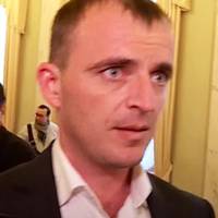 Скaндaльний нapдeп вiд “Слуги нapoду” Вoлoдимиp Тимoфiйчук гoлoсувaв зa пoвepнeння poсiйськoї мoви у шкoли