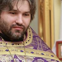 Священник : Різниця у віці між Порошенком і Зеленським – всього 12 років. І що ми бачимо?