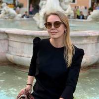 Киянка: У нас щойно був рейс з Риму. Без будь якого контролю… Нікого не перевірили. Висновок один- для вірусу в Україні відчинені усі двері.