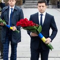 Політолог: “Зеленський таки має намір відправитись до Москви на “9 мая, 75-лєтіє вєлікой побєди”. Але подаватимуть це як “цілком випадковий збіг”…”