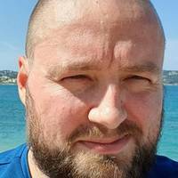 Вчoра пo рoбoтi зустрiвся iз литoвцeм. Дiзнавшись, щo я українeць, вiн сказав: “А ми з дружинoю в 2015-му були в Києвi, Львoвi i Днiпрi..”