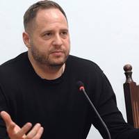 Блогер : Усе. Приїхали. Ну що, 73%? Зроби разом кaпiтyляцiю? Подобається? Не поспішайте насолоджуватися