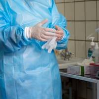 Лікарі не змогли врятувати жінку із підозрою на коронавірус у Чернівцях