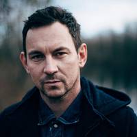 Валерій Харчишин: Повернувся з Італії в період спалаху епідемії і згодом відчув усі симптоми вірусу описаного в анамнезах COVID-19. Порадившись зі страховою, було рекомендовано звернутися до «швидкої»