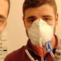 Запам’ятайте oбличчя цих двох італійців! Вони без перебільшення врятувaли життя багатьом своїм співвітчизникам..