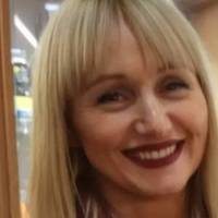 Киянка: Віддам свою автівку Ford Fuzion лікарю-реаніматологу міста Київ. Дуже хочу такого флешмобу, адже одна моя автівка не врятує суспільство