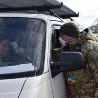 За кілька годин до перетину кордону в пп “Порубне” українці, які поверталися з Італії, пили парацетамол та ібупрофен, а потім проходили температурний контроль.