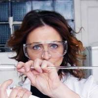 Співробітниця Інституту молекулярної біології і генетики НАН України: “Так ми, і не тільки наш інститут, наразі у відпустці за свій рахунок. Є проблеми з базовим фінансуванням…”